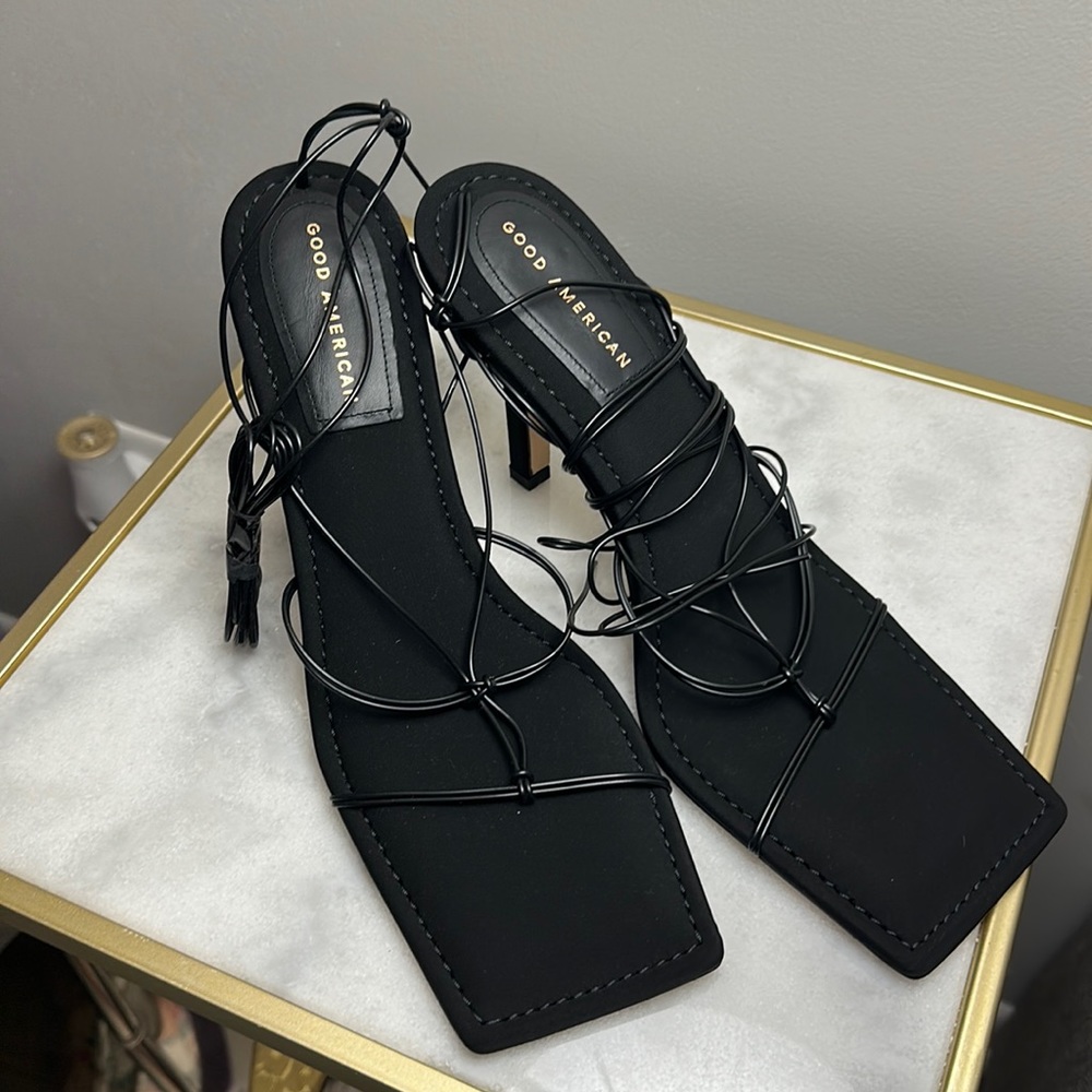 GOOD AMERICAN strappy heels
